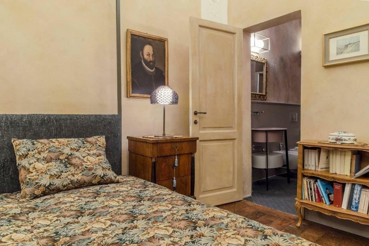 Boutique Apartment Urbino Bagian luar foto