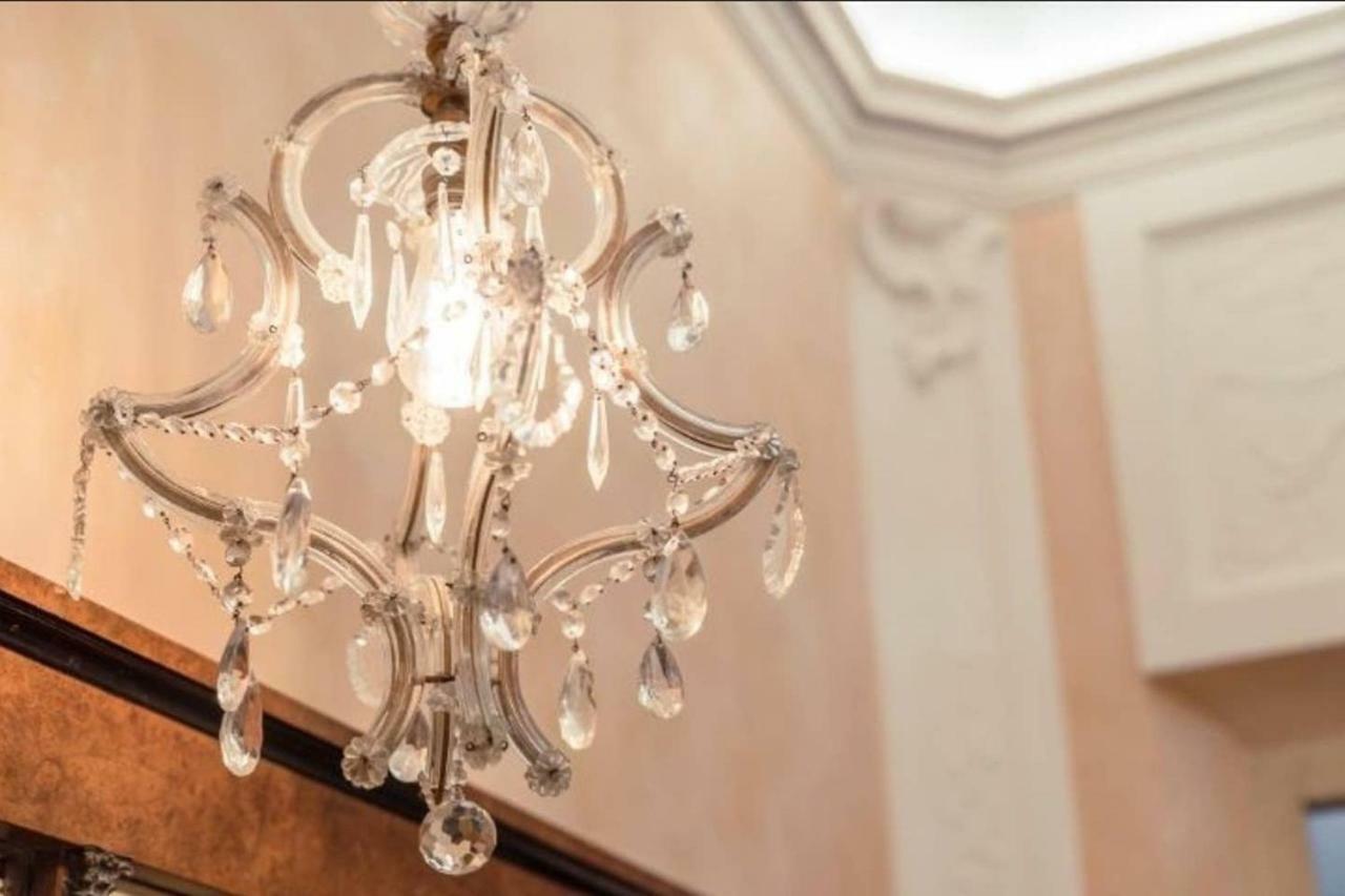 Boutique Apartment Urbino Bagian luar foto