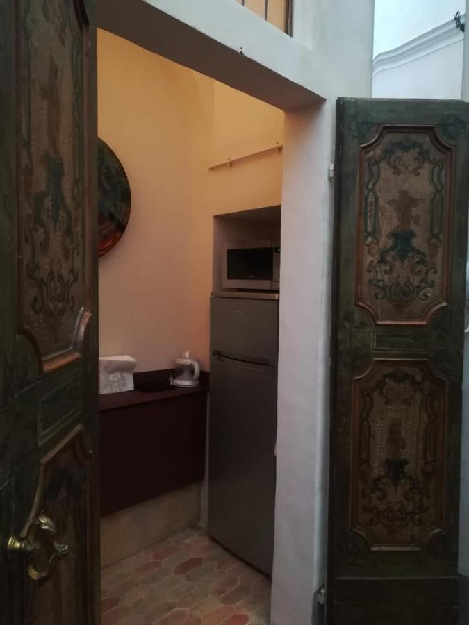 Boutique Apartment Urbino Bagian luar foto