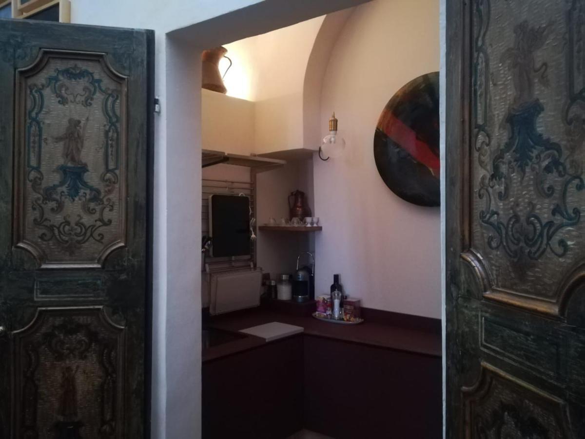 Boutique Apartment Urbino Bagian luar foto